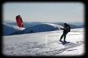 Surfer sur les cimes des Vosges en snowkite